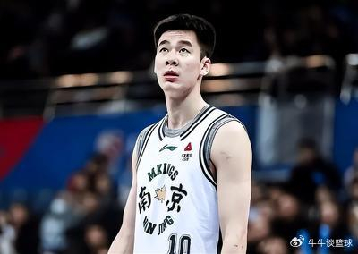 28分狂砍掀翻浙江男篮 郭昊文为何无缘国家队？