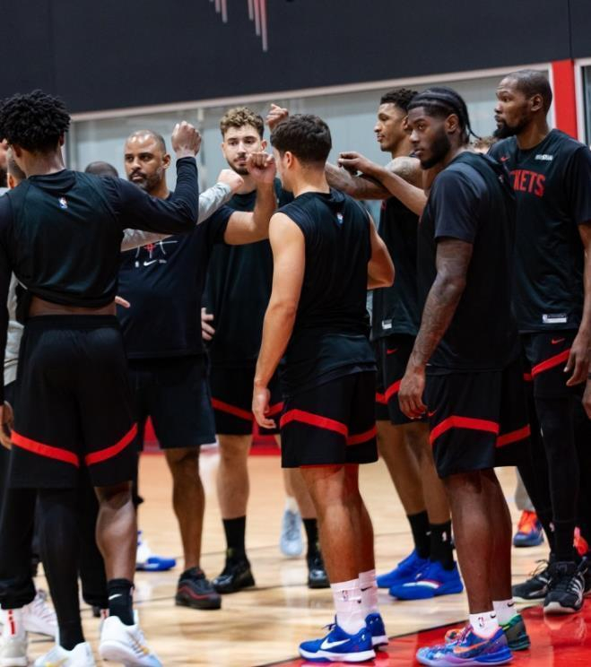 火箭七换一交易成关键转折 火箭队季后赛前景大