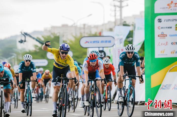盖特·亚伦·默里蝉联环海南岛第四赛段冠军，继