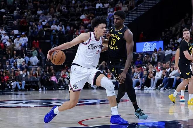 快船逆转勇士终结两连败 桑德斯11分助球队挺进