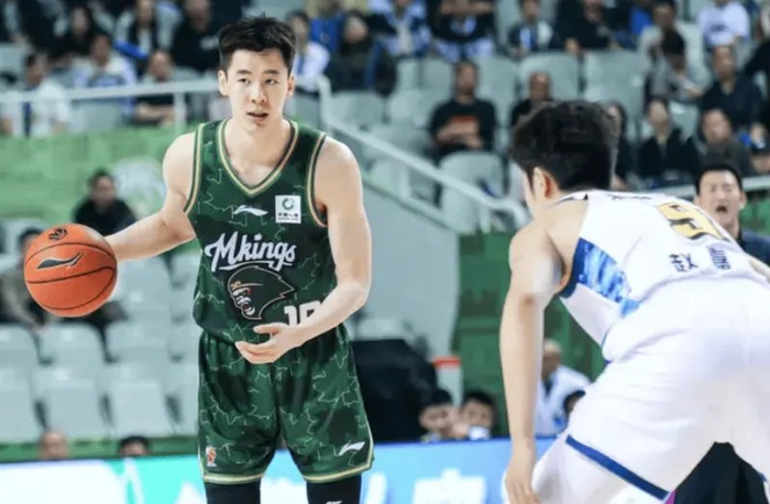 广厦末节狂轰28分逆转同曦 末节崩盘暴露用人隐