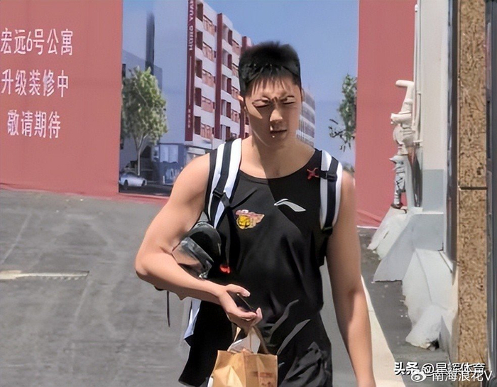 广东男篮出征广州陈家政回归引热议杜锋用人争